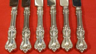 6 Reed & Barton Sterling Silver Handle & Mirrorstele Hi - C Table Knives,  441.  1 Gr