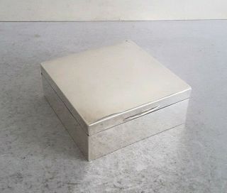 Square Vintage Solid Silver Cigarette Box.  8.  2cms.  Sq.  Chester.  1927