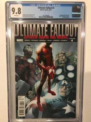 Ultimate Fallout 4 Cgc 9.  8 White Pages 1st Print Miles Morales / Case