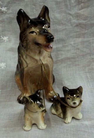 Vtg Japan German Shepherd Mama Dog & Her Two Puppies Figurine Set Dee Bee