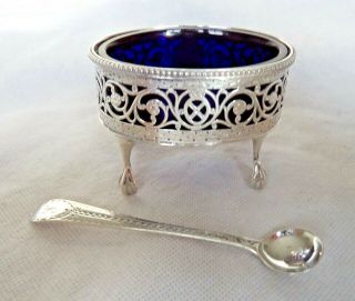 Antique Georgian Style London 1913 Solid Silver Salt Cellar / Pot And Spoon