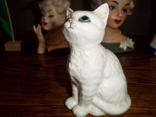 Vintage Beswick England Blue Eyed 1886 4 " White Cat Figurine