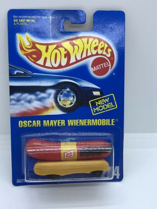 Vintage Hot Wheels Blackwall Blue Card 204 Oscar Mayer Wienermobile Model