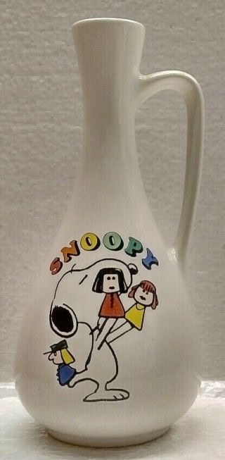 Vintage 1958 Peanuts Snoopy & Puppets 6.  25 " Ceramic Jug Bud Vase W/ Handle Rare