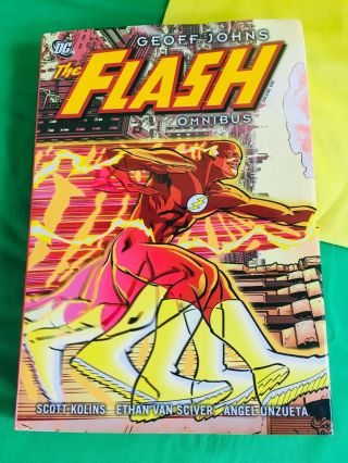 The Flash Omnibus Volume 1 Hc (hardcover)