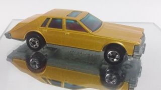 Hot Wheels Cadillac Seville 1980 Gold Made In Hong Kong Chrome Error On Wheel