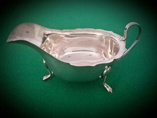Solid (sterling) Silver Sauce Boat,  Sheffield 1964,  106 G.  15 Cm.  Handle To Lip.