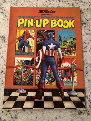 Stan Lee Presents Mighty World Of Marvel Pin - Up Book Treasury Size Fn/vf J349