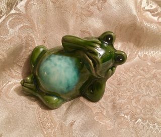 Chillin Reclining Perplexed Green Glazed Ceramic Frog Figurine 2