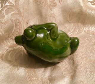 Chillin Reclining Perplexed Green Glazed Ceramic Frog Figurine 3