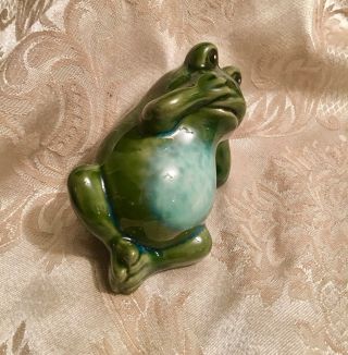 Chillin Reclining Perplexed Green Glazed Ceramic Frog Figurine 5