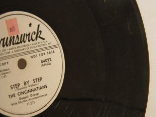The Cincinnatians 78 STEP BY STEP bw UPPER GARDEN Brunswick VG,  gospel doo wop 3