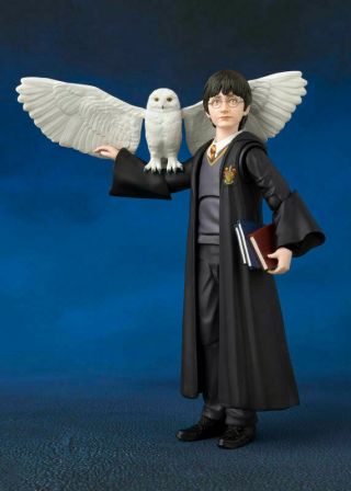 Harry Potter and The Sorcerer ' s Stone Harry Potter S.  H.  Figuarts 4