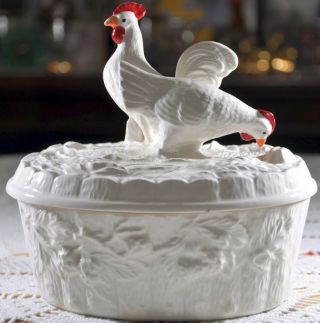 Vintage Ceramic Chicken Hen & Rooster Covered Casserole Serving Dish Oval