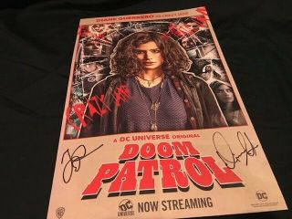 Sdcc 2019 Dc Comics Doom Patrol Signing Diane Guerrero & Jeremy Carver