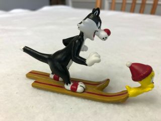 Wb Looney Tunes Sylvester And Tweety Bird On Skis Pvc Figurine Dated 1988