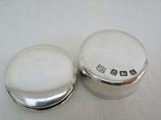 Small Hallmarked Silver Circular Pill Box By W.  J.  Myatt & Co Birmingham 1925.