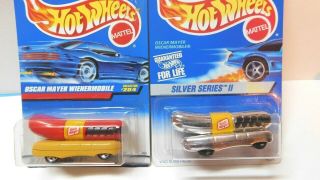 Hot Wheels - 1/64 - 2 Cars - Oscar Mayer Wienermobile One Silver & One Red