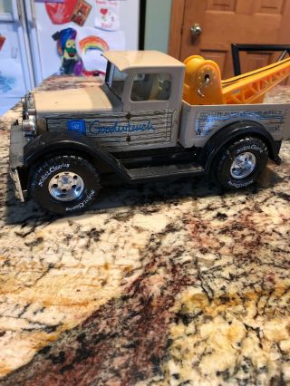 Nylint Vintage Looking Toy Tow Truck