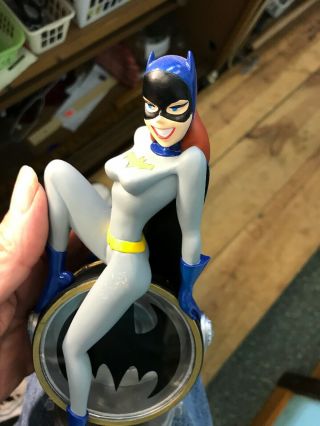 Batman The Animated Series Batgirl On Batsignal Statue DC Direct TAS Bruce Timm 7