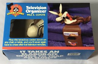 Looney Tunes Wile E.  Coyote Road Runner Remote Control Arm Rest Tv Organizer