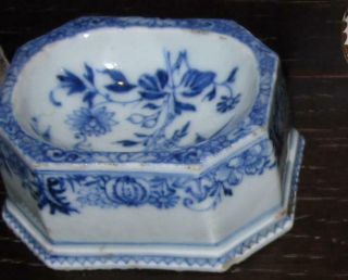 18th Century Chinese Export Porcelain Blue & White Trencher Salt 4