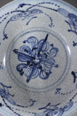 Antique Chinese Porcelain Blue & White Crackle Glazed Bowl Ming 2