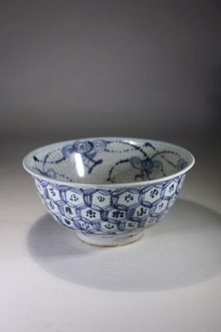 Antique Chinese Porcelain Blue & White Crackle Glazed Bowl Ming 3