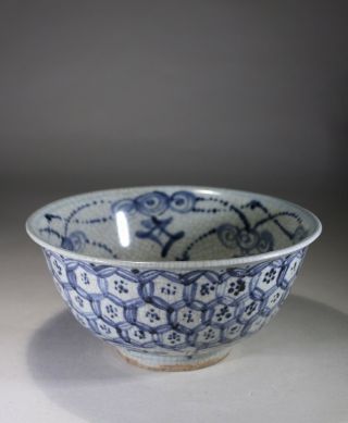 Antique Chinese Porcelain Blue & White Crackle Glazed Bowl Ming 7