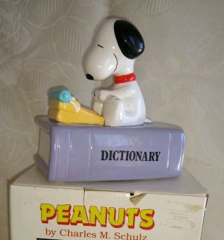 Willitts Peanuts Snoopy Writer Author Typewriter On Dictionary Musical Music Box