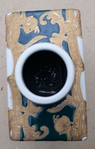 Kangxi,  Qing Dynasty chinese Porcelain Tea Caddie marked on bottom 5