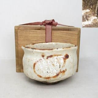 A548: Japanese Tea Bowl Of Old Shino Pottery Of Tasteful Shape