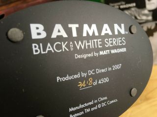 DC COLLECTIBLES: Batman Black & White Statue by Matt Wagner (1st Edition) 8