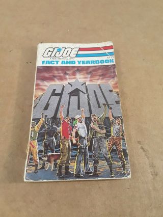 Vintage Rare Gi Joe Fact And Yearbook 1984 Hasbro Marvel Books