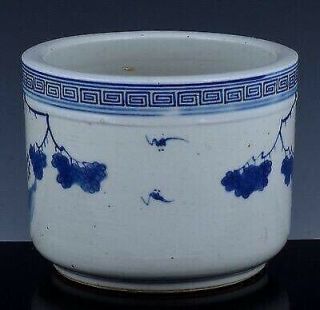 Large Chinese antique porcelain blue and white incense burner brush pot scholar 3