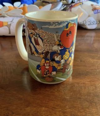 1993 Warner Bros Looney Tunes Sports Football Tweety Bird Bugs Bunny Coffee Mug
