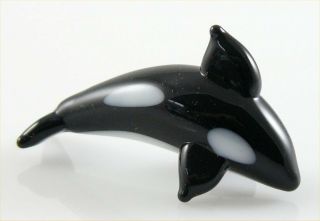 Orca Killer whale black & white Miniature Figurine Glass approx 1 