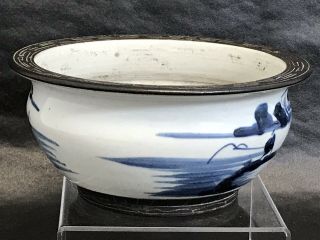 Antique Chinese export blue and white porcelain bowl,  19th Century. 2