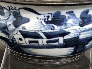 Antique Chinese export blue and white porcelain bowl,  19th Century. 5