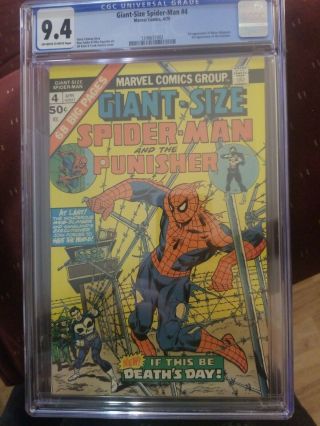 Giant Size Spiderman 4 Cgc 9.  4 3rd Punisher Scarce In Higher Grade