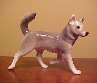 Hagen - Renaker Mini 3335 Sled Dog - Ceramic Alaskan Malamute Or Husky - Has Flaw
