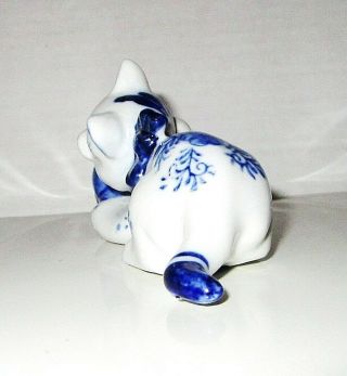 Vintage Blue and White Porcelain Cat with Ball Figurine 4