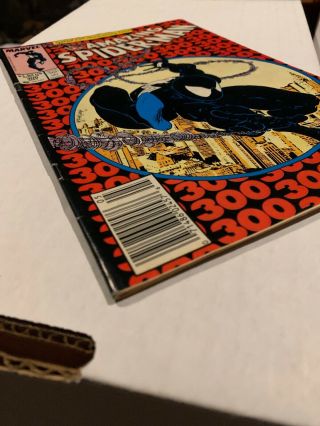The Spider - Man 300 (1988,  Marvel) 1st Venom Newsstand ungraded UPC 9