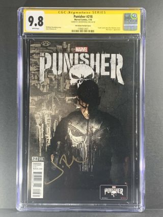 Punisher 218 Cgc 9.  8 Television Photo Variant Signed By Jon Bernthal - Netflix
