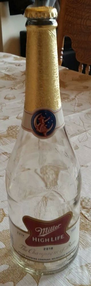 Miller High Life 25.  4 oz.  with Cap Beer Bottle Empty Champagne of Beers oddball 2