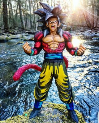 Son Goku Saiyan 4 Limited Edition Dragon Ball 34 Cm Resine