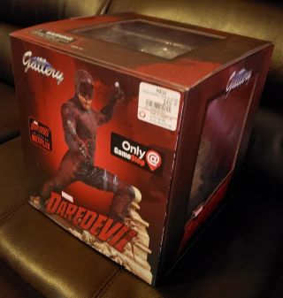 Marvel Gallery Netflix Daredevil Pvc Statue Diamond Select Gamestop Exclusive