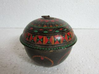 Vintage old Wooden Hand Carved Lacquer Painted Tikka Kumkum Powder Box 4