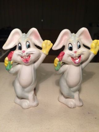Rare Warner Bros.  Bugs Bunny Salt & Pepper Shakers Part Of Series Of 4