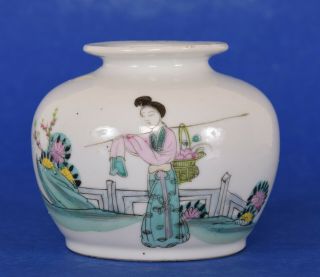 19/20c Chinese Porcelain Vase Lady In Garden Late Qing Dynasty